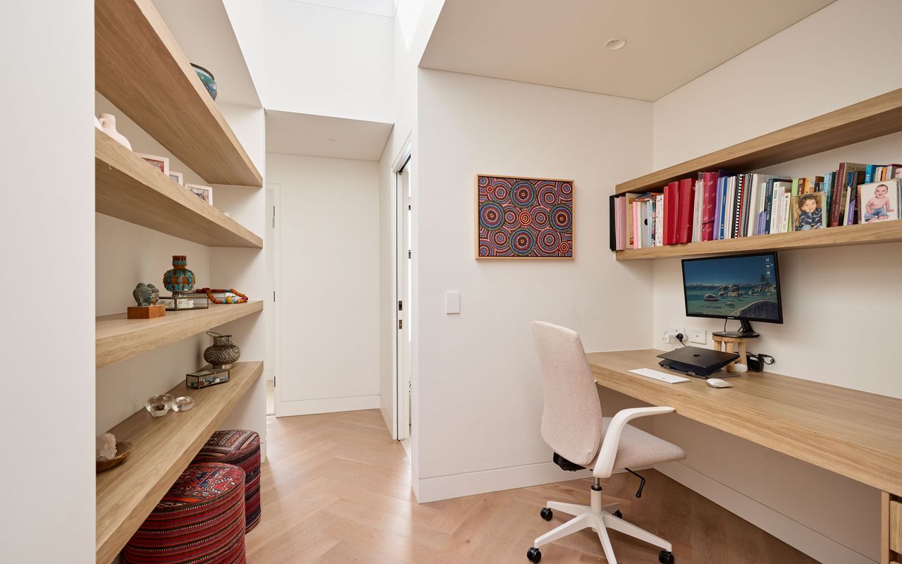 Meadow House, Chifley IH