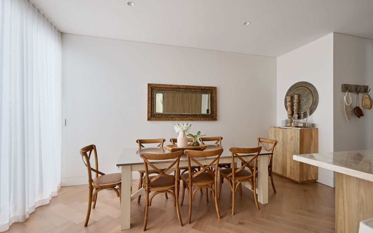 Meadow House, Chifley IH