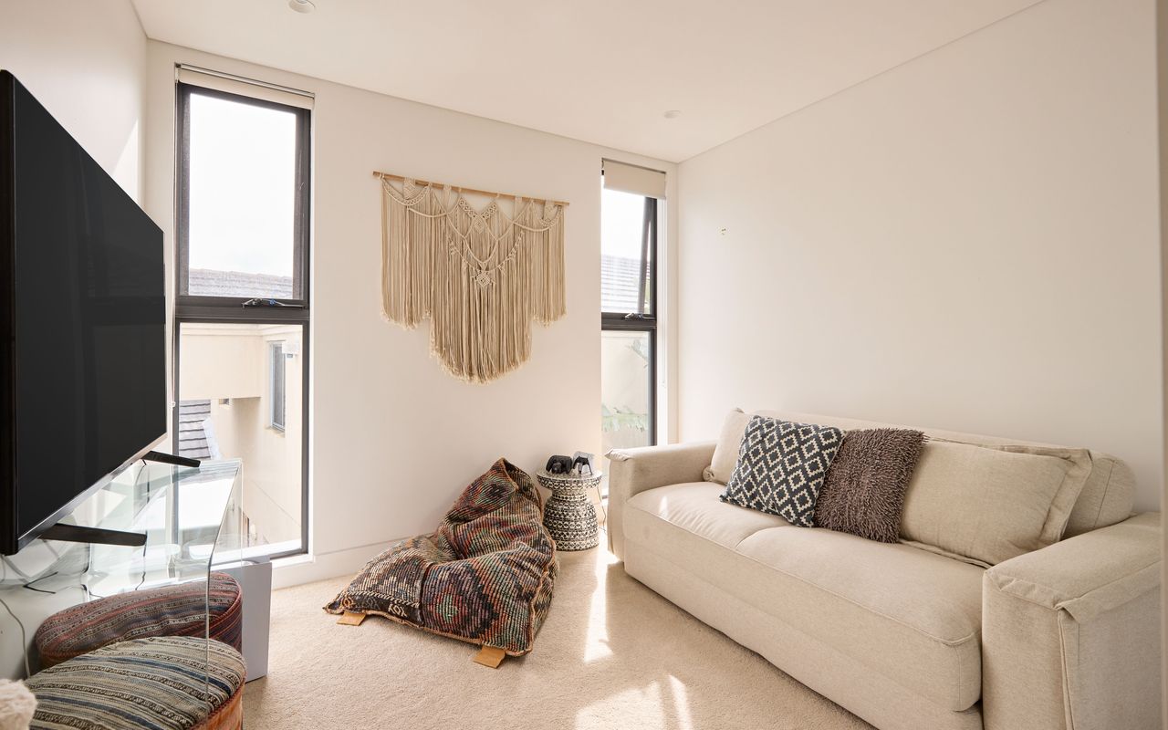 Meadow House, Chifley IH