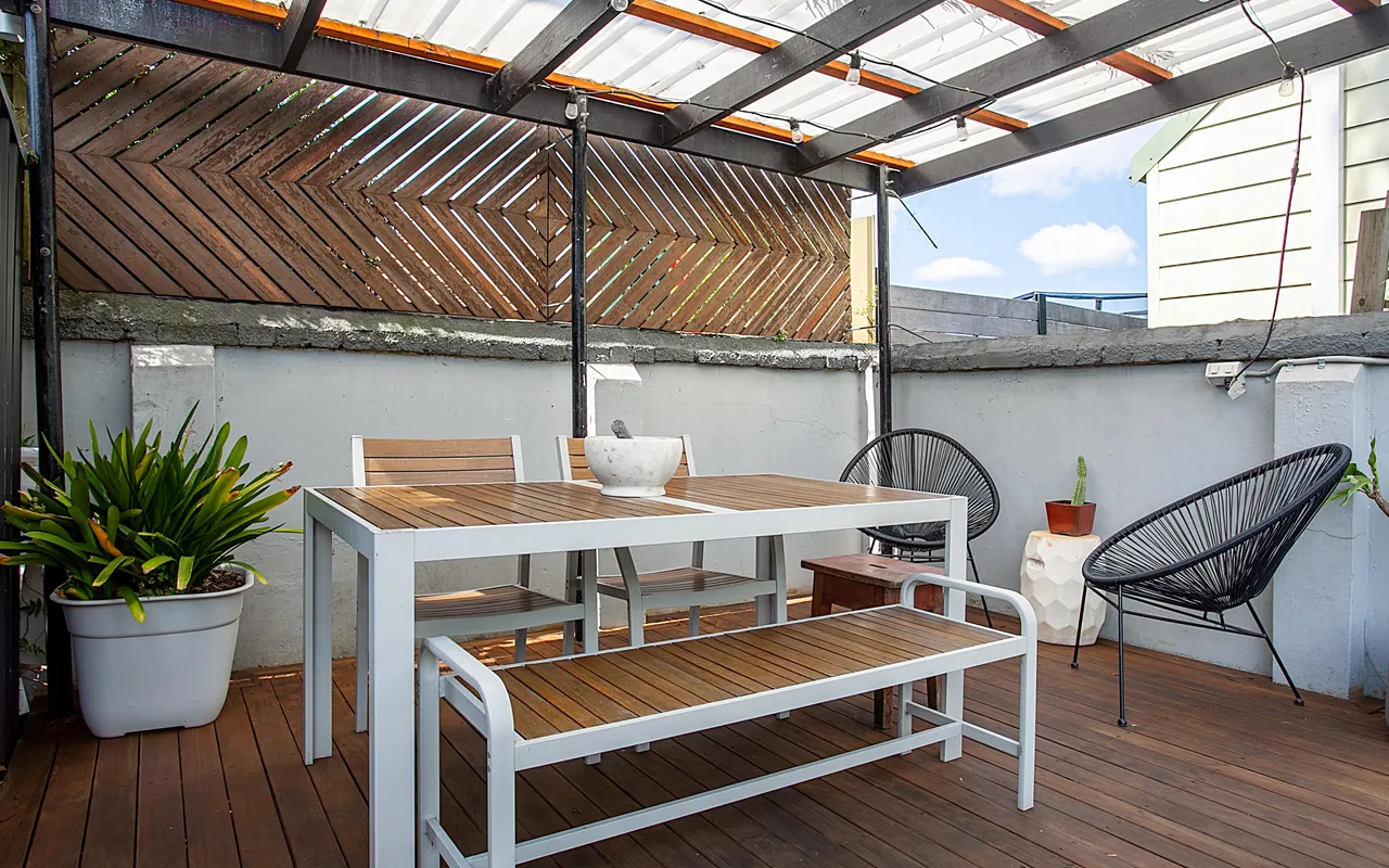 Garden Oasis Sydenham ISYD