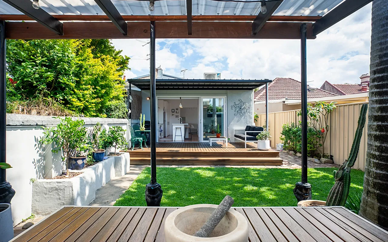 Garden Oasis Sydenham ISYD
