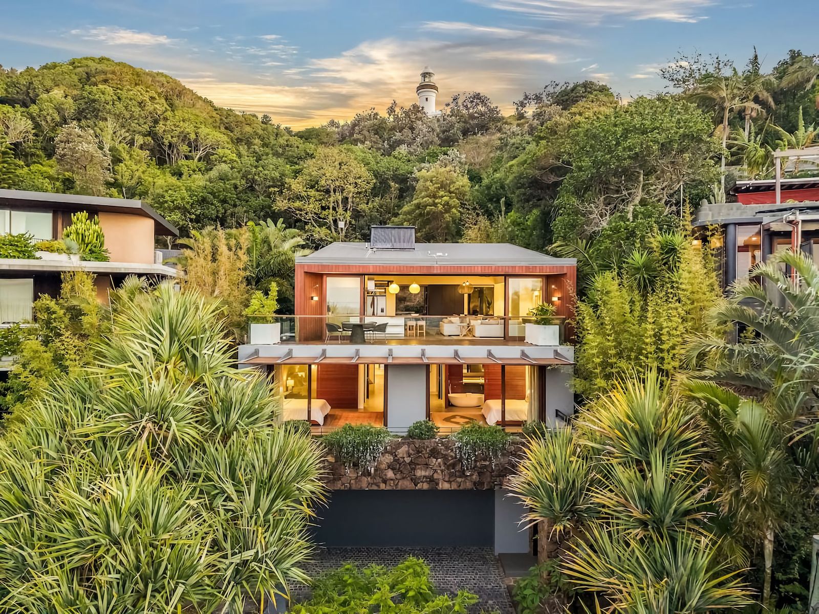 Blue at Wategos Luxury Beach Retreat