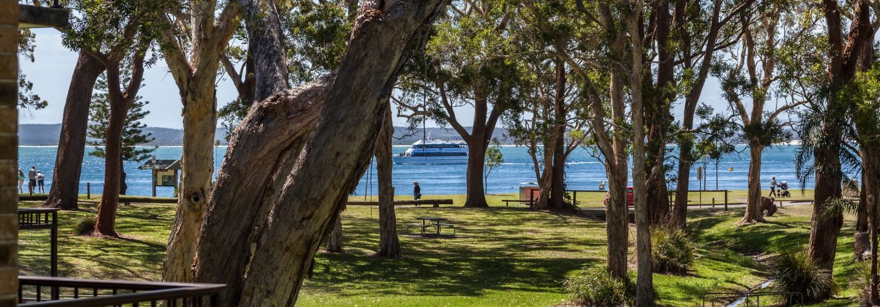 Bay Parklands, 28/2 Gowrie Ave – pool, tennis + stunning views