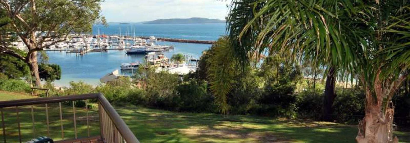 Sailfish, 3/46 Magnus Street – Unit with stunning water views and close to town