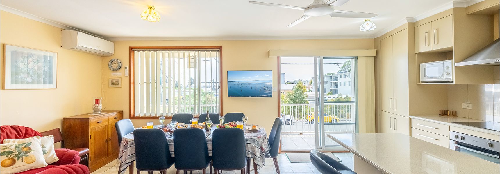 3 Tomaree Street – Spacious 4 bedroom house with air con situated in the heart of Nelson Bay