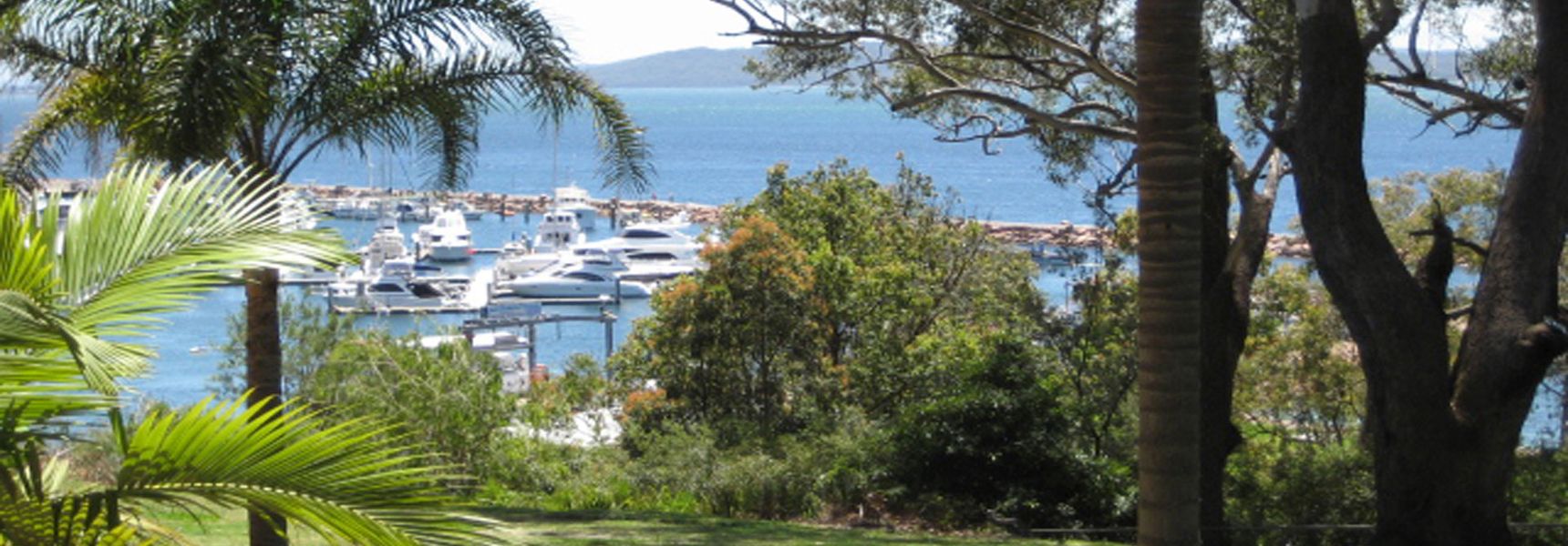 Sailfish, 4/46 Magnus Street- Unit with water views and close to town