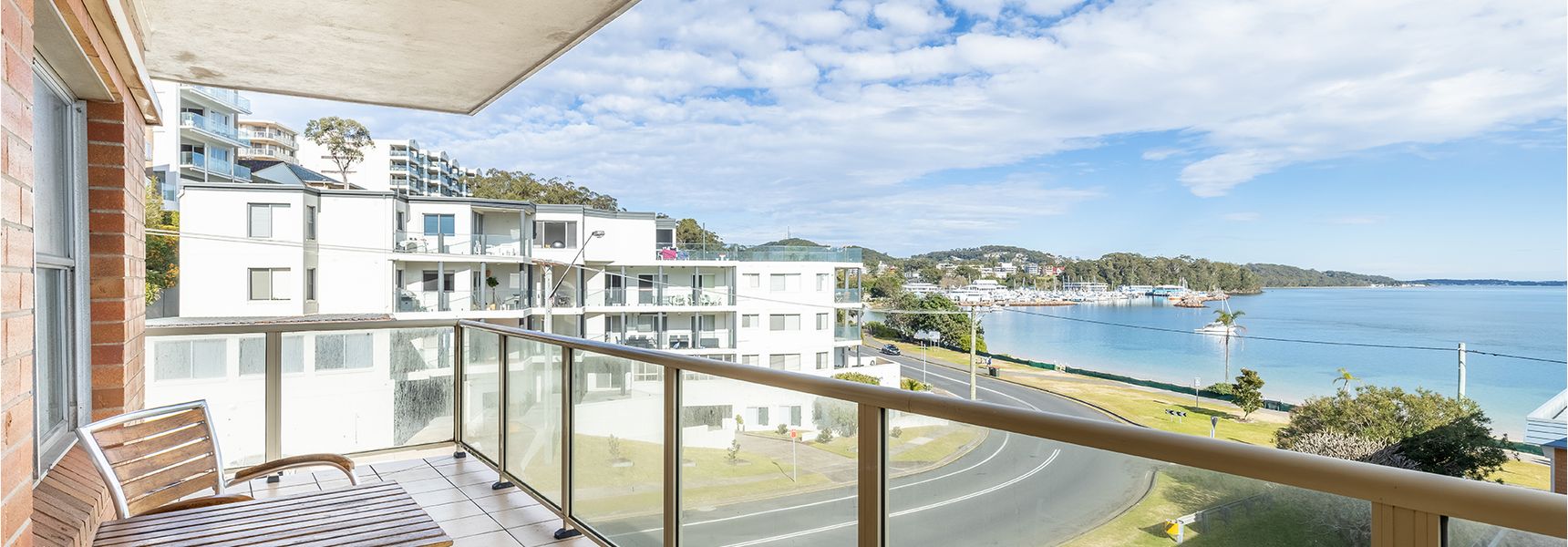 Blue Vista,9/13 Victoria Parade – Studio with stunning water views and air conditioning