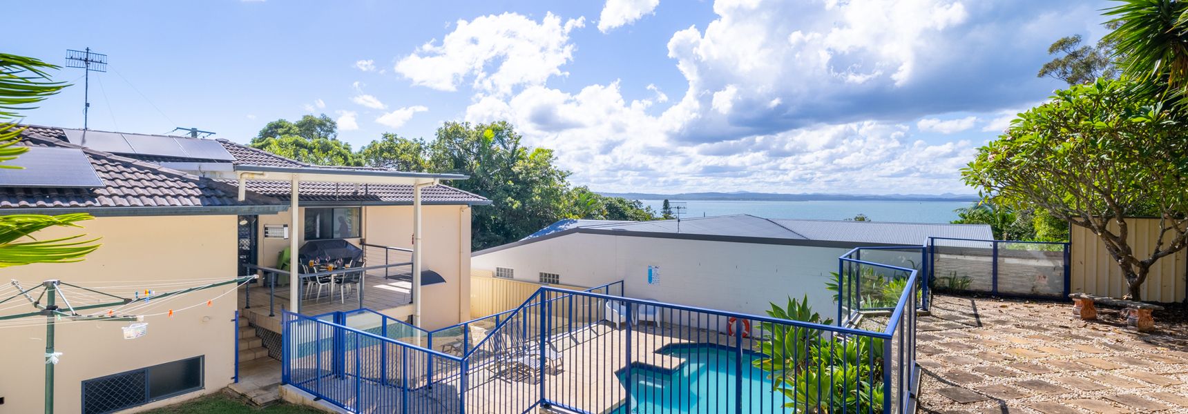 Kallaroo, 3 Kallaroo Street- great house with views, pool, WIFI and aircon