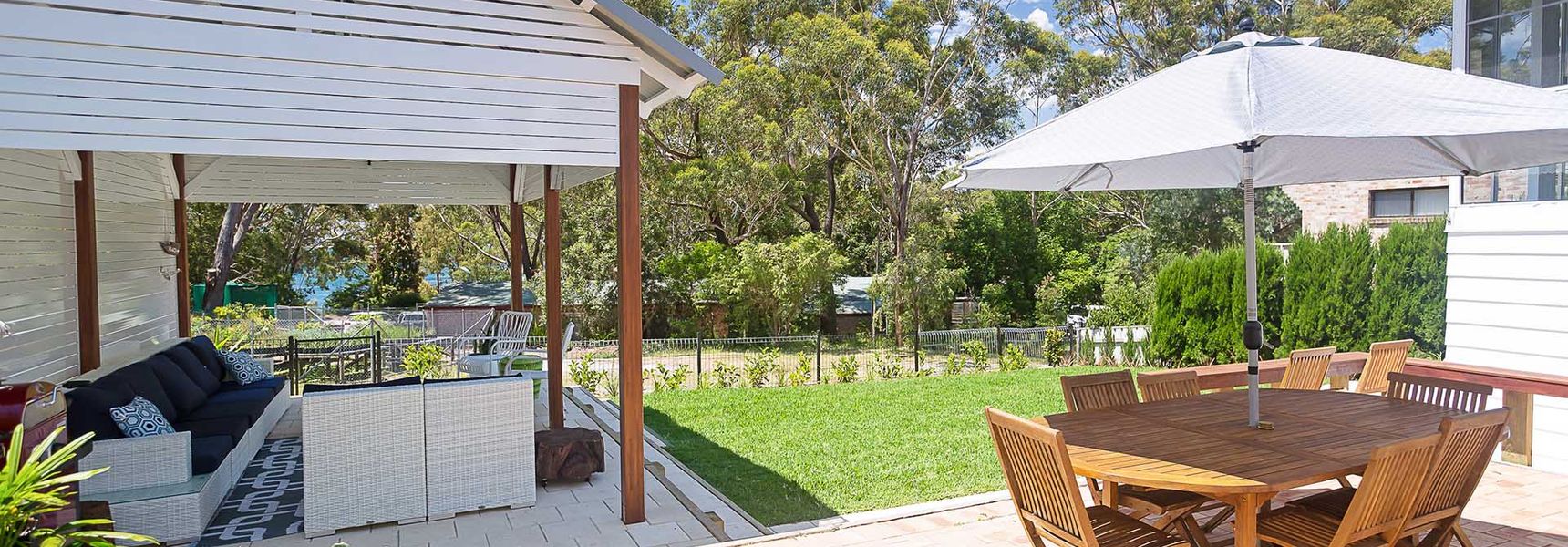 Little Beach House, 4 James Crescent – Little Beach with air con, WiFi and boat parking