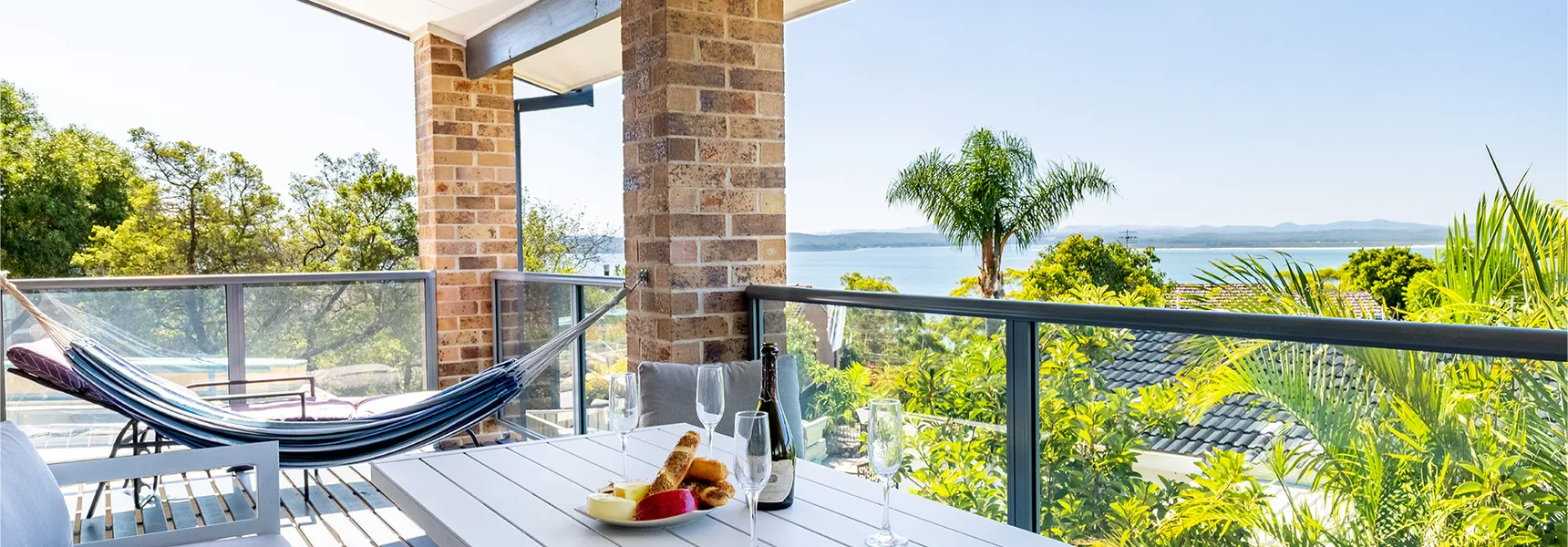 Away @ Nelson Bay, 29 Wollomi Ave – Spacious family home with water views, pet friendly, WIFI & aircon