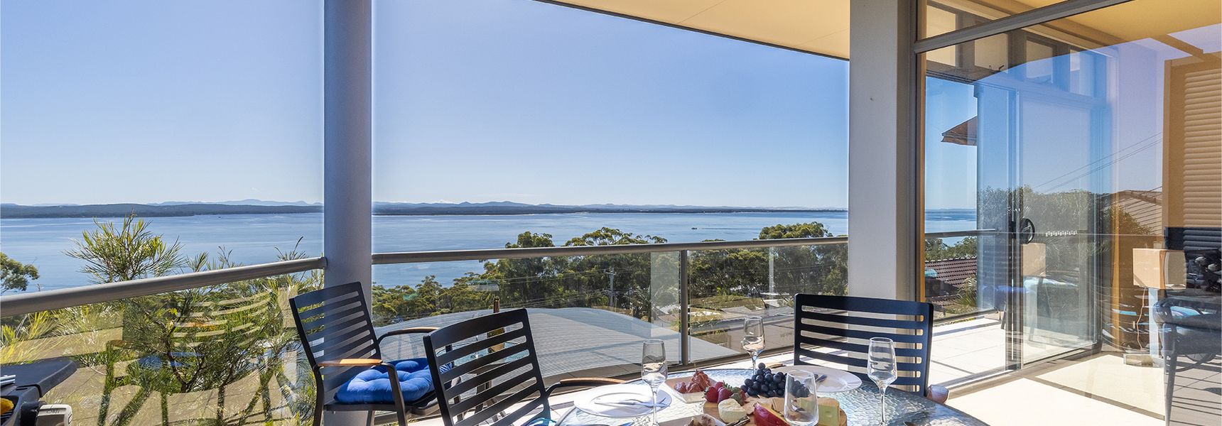 High View, 23 Wollomi Ave – perfect coastal getaway,  with stunning water views and WIFI