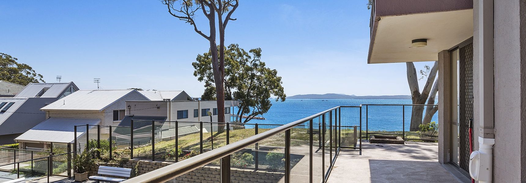 The Poplars, 2/36 Magnus Street – Comfortable Unit With Air Conditioning and Wi-Fi