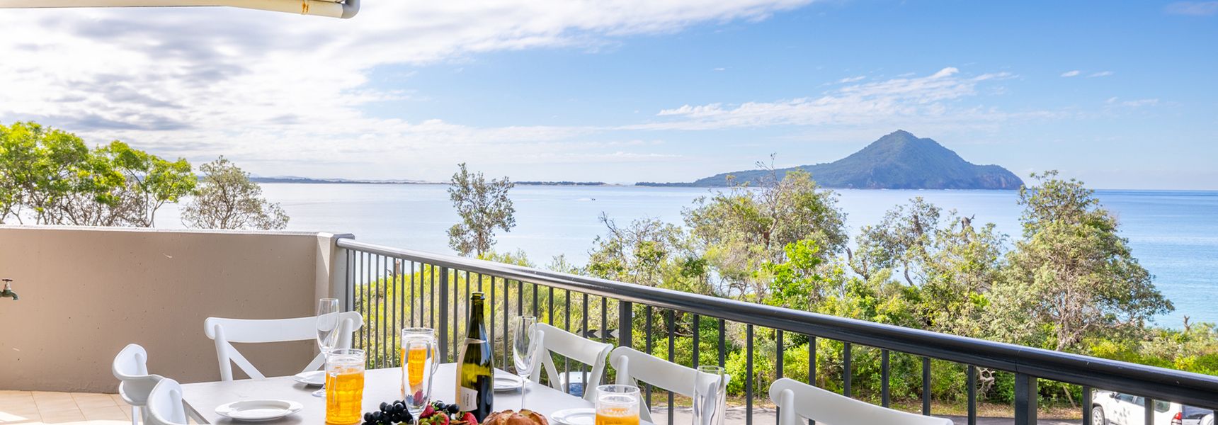 Albacore 6, 12-14 Ondine Close – waterfront, pool, lift & views