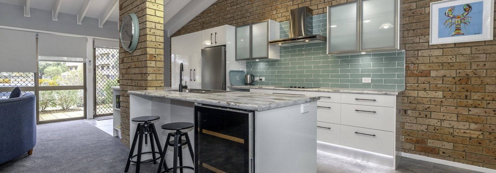 Bay Parklands 4, 2 Gowrie Avenue – pool & tennis court