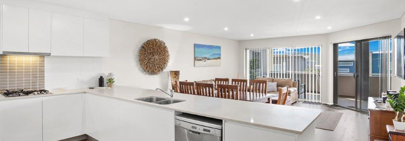 Villa Serene, 3/6-10 Market Street –  Surfside Apartments WiFi, water views, Air Con,  Pool