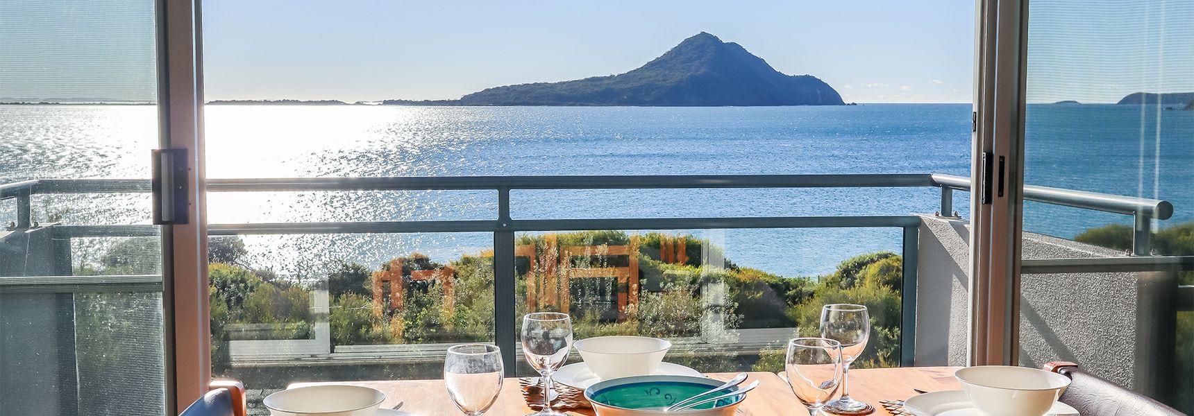 Ocean Shores, 12/27 Weatherly Cl – Waterfront Unit with Sensational Water Views, NBN Internet (WIFI) & Air Conditioning