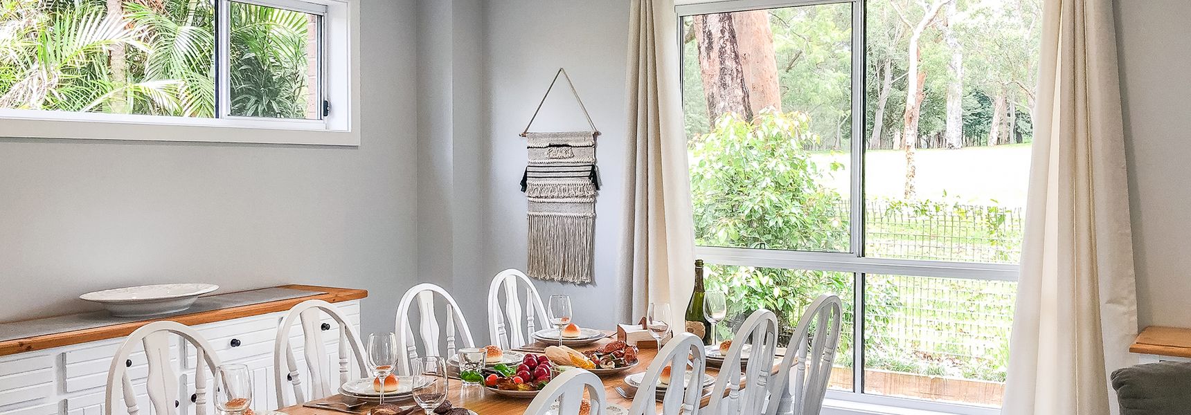 34a Lawson St – Spacious 4 bedroom house with ducted air con and wi-fi, backing onto Nelson Bay Golf Course