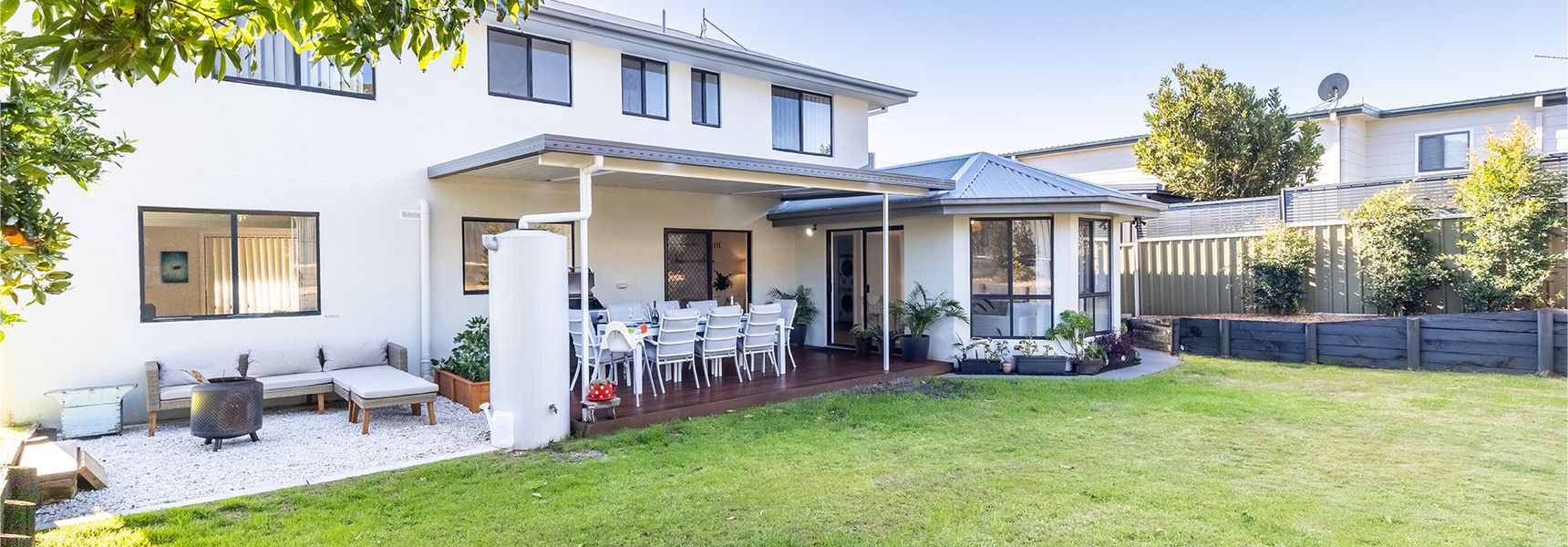 Akoya House, 122 Tomaree Rd – Pet friendly, linen,  air conditioning, WiFi and boat parking