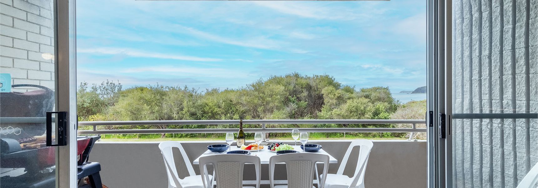 Ocean Shores, 5/27 Weatherly Close – waterfront unit with views to Shoal Bay and wifi