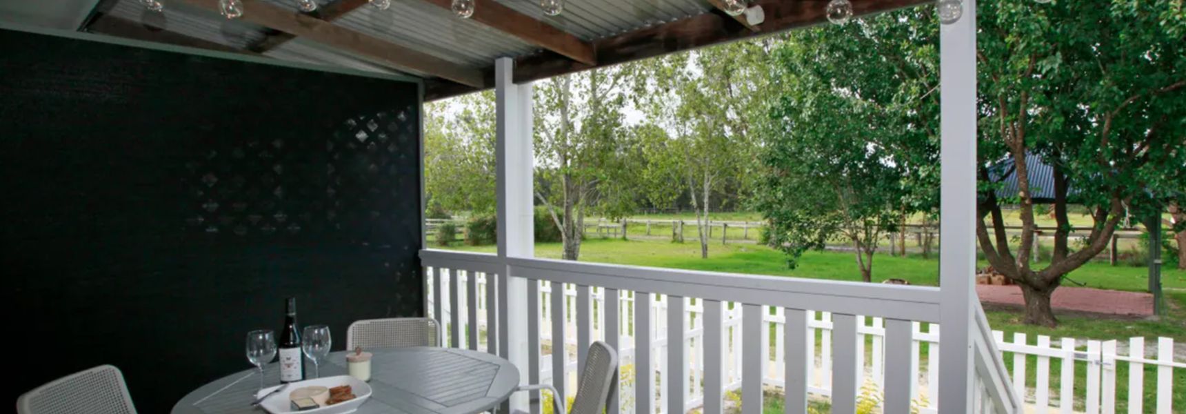 Sahara Trails ‘Cabin 2’ – WiFi, Air Conditioning, Horse Riding and much more !!