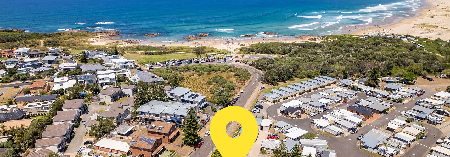 Five Pines Beach House at Birubi, 20 Robinson St – pet friendly, aircon and WiFi