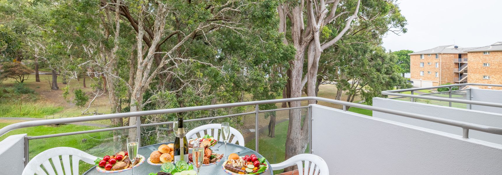 Mistral Court 13, 17 Mistral Close – walk across to Little Beach