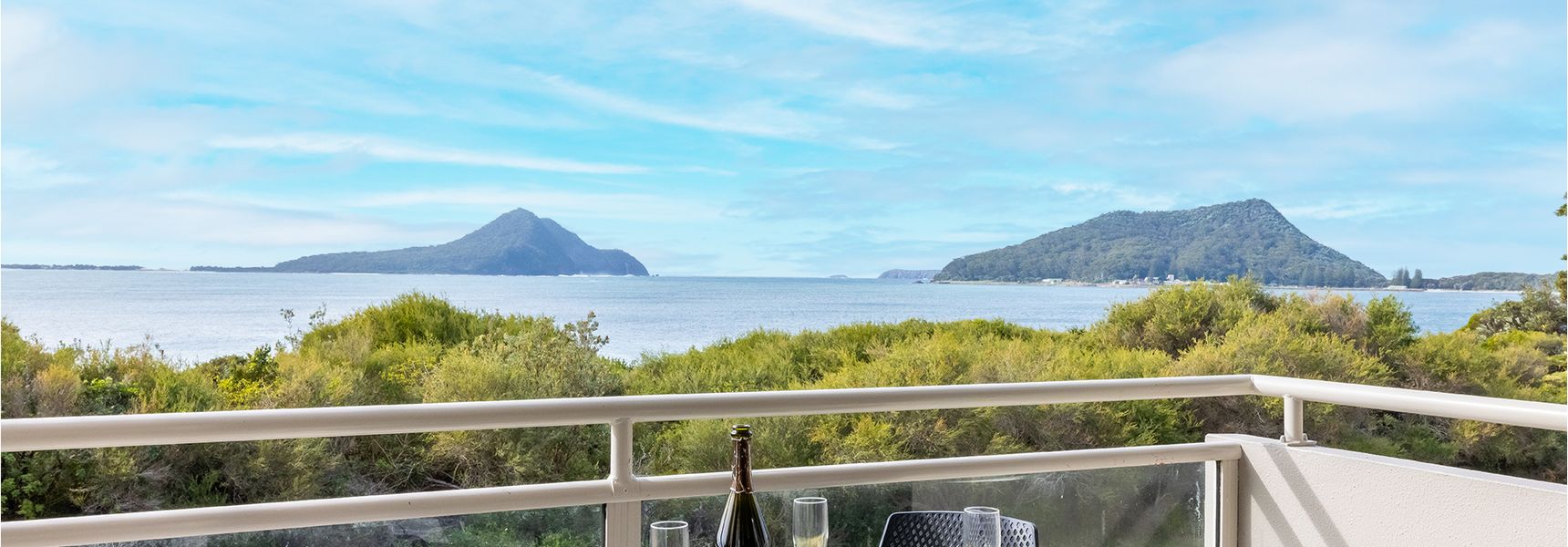 Ocean Shores, 7/27 Weatherly Cl – waterfront with fabulous views and WIFI