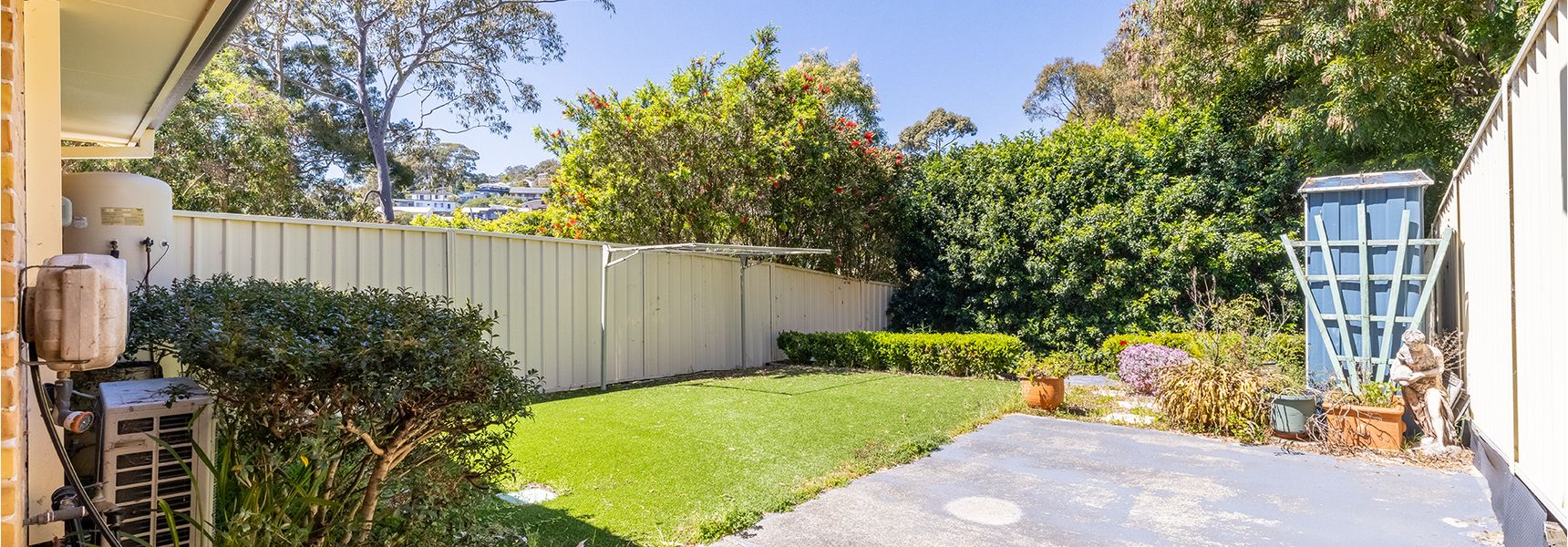 Small dog friendly 4/49 Bonito St – air con & Wi-Fi