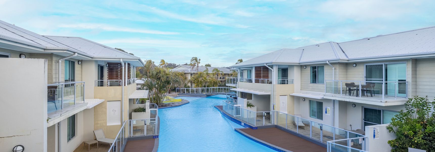Pacific Blue, 244/255 Sandy Point Rd – pool, aircon, linen and resort features