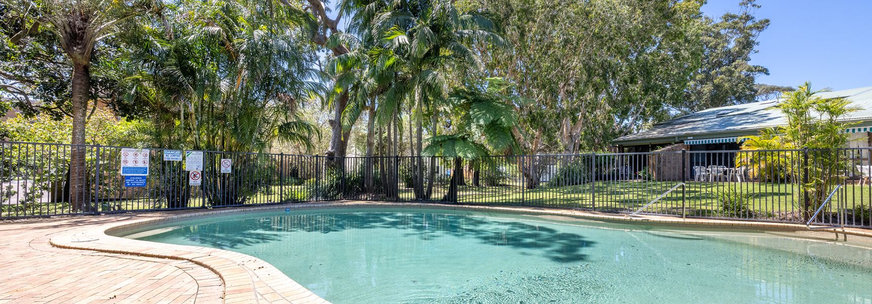 Bay Parklands, 6/2 Gowrie Ave – pool, Wi-Fi family holiday