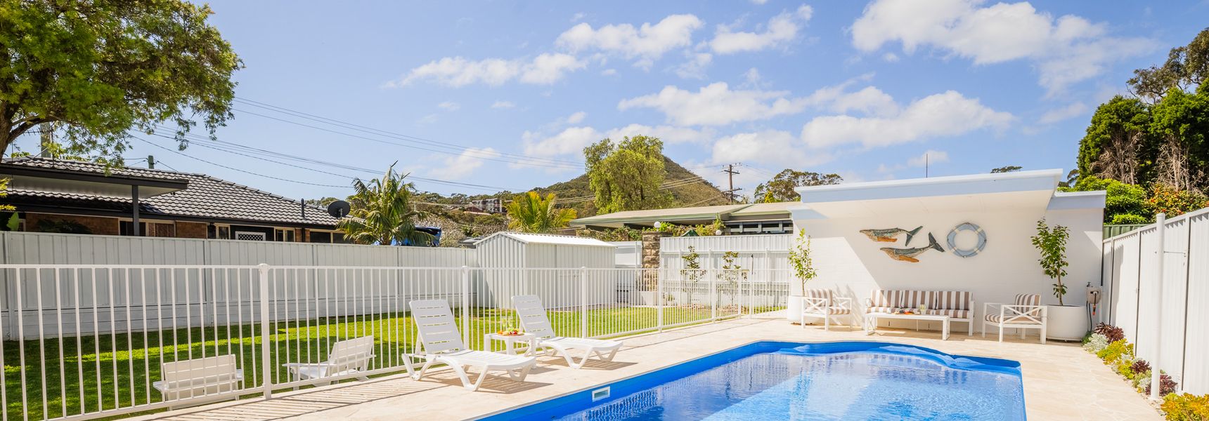 Shoal Shack 72, 72 Tomaree Rd – Pool, Pet Friendly, Wi-Fi, Air Con, Linen