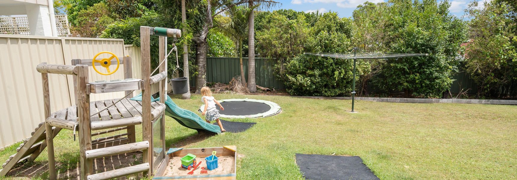 The Wreck Room, 6 Flannel Flower Fairway – fantastic house filled with activities for all