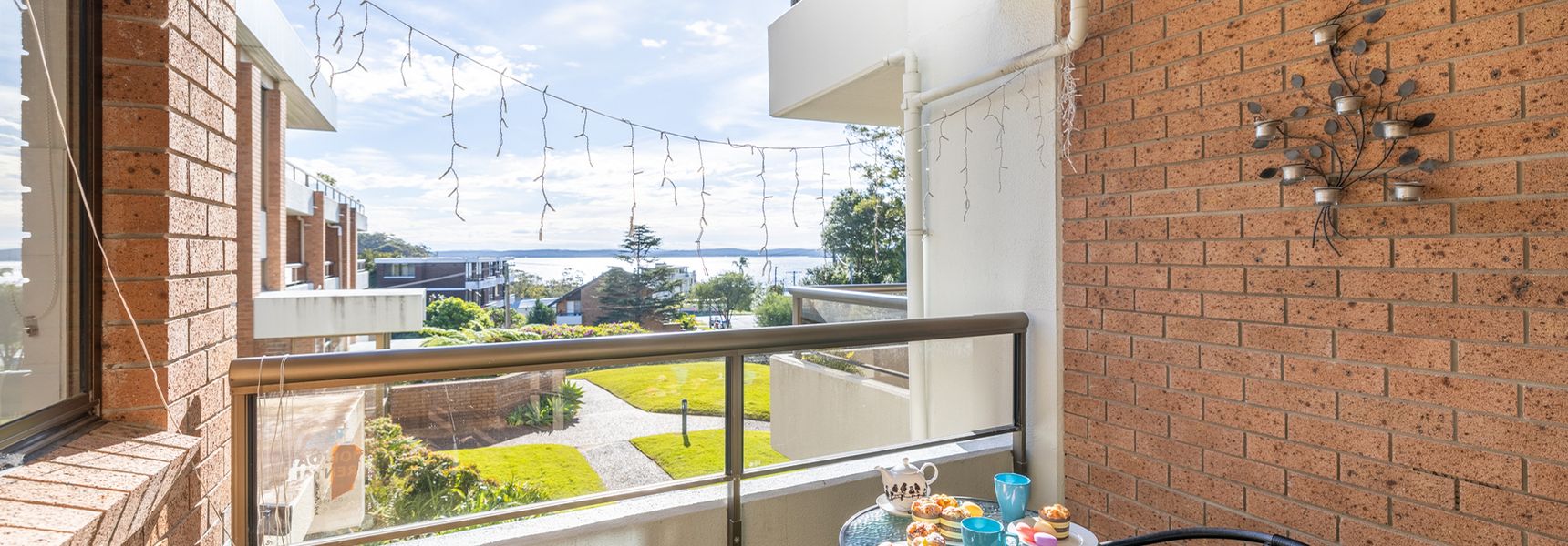 The Commodore, 17/9-11 Donald St – water views, Wi-Fi