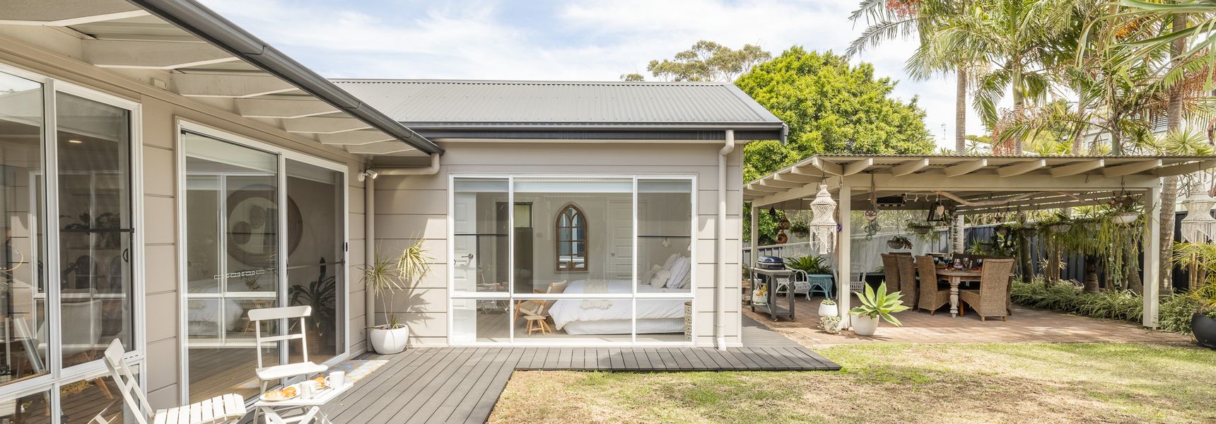 Retreat at Nelson, 2 Hough St – air conditioned, Wi-Fi, Linen and Bed Making