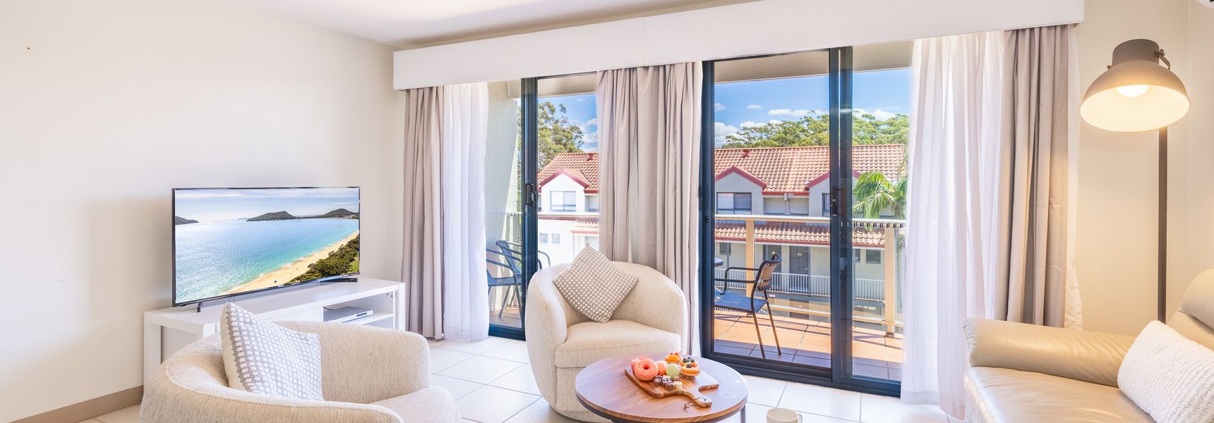 Nelson Bay Breeze Apartments, 33/1 Trafalgar St – Aircon, Wi-Fi, Linen, Pool