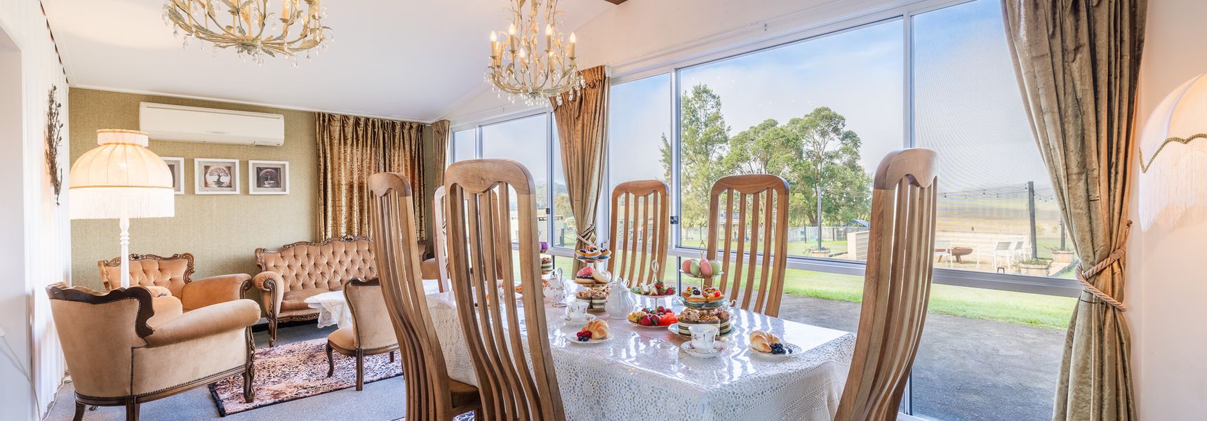 Dei Gratia High Tea House, 11A Loch Goyle Dr, Woodville – a quirky retreat with linen, aircon and Wi-Fi