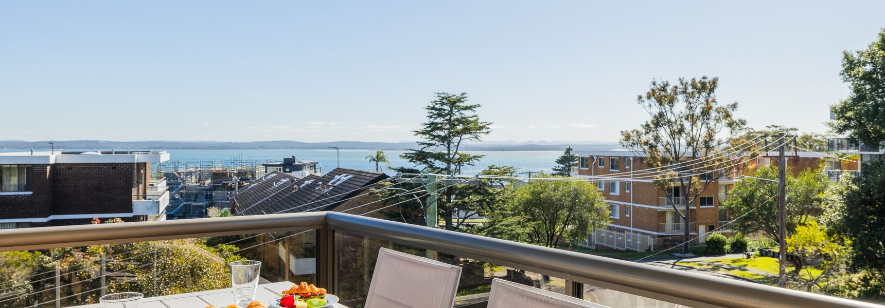 The Commodore, 5/9-11 Donald St – water views, air con, WiFi