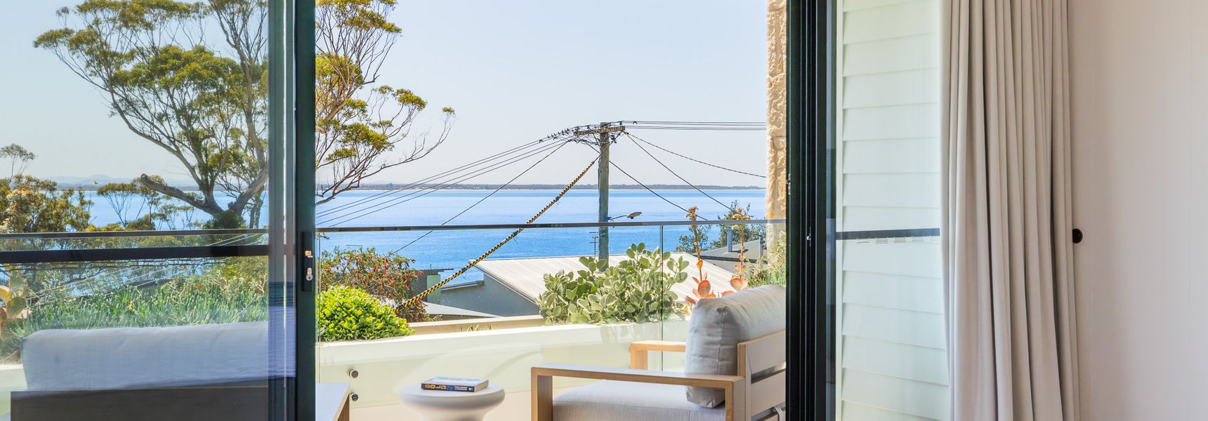 Gloucester Escape, 37a Gloucester St – stunning duplex with fabulous water views