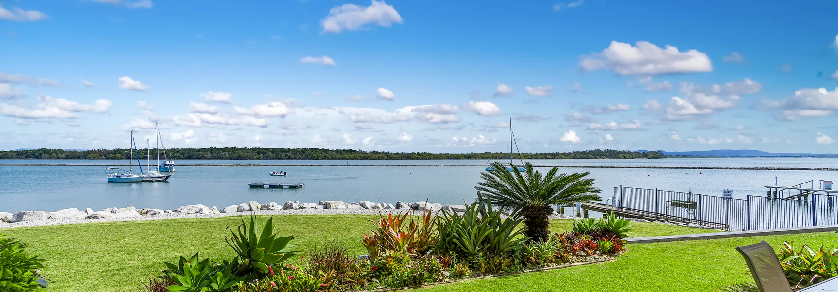 Riverview Apartment 2.2