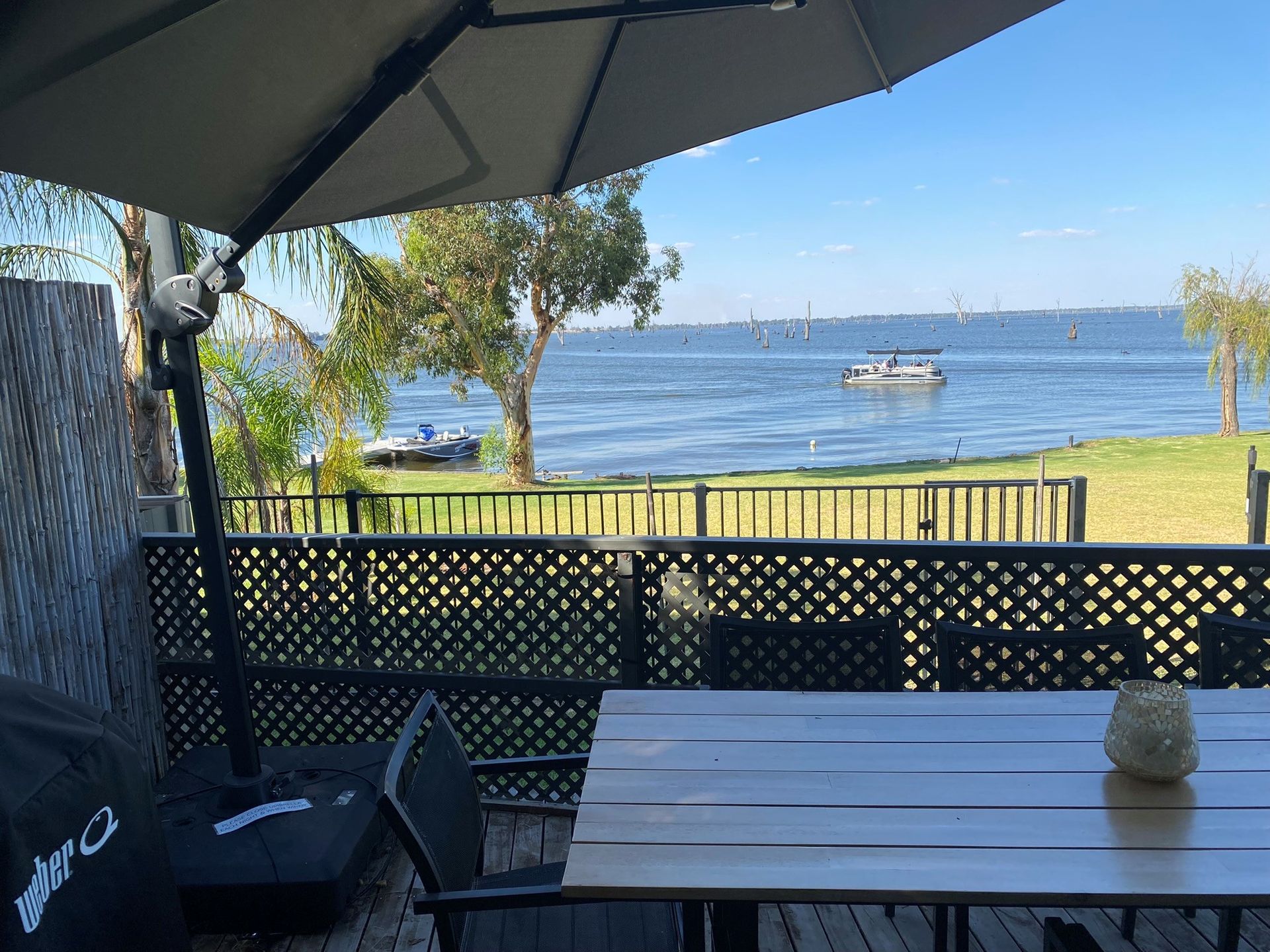 Absolute Waterfront at Woodlands