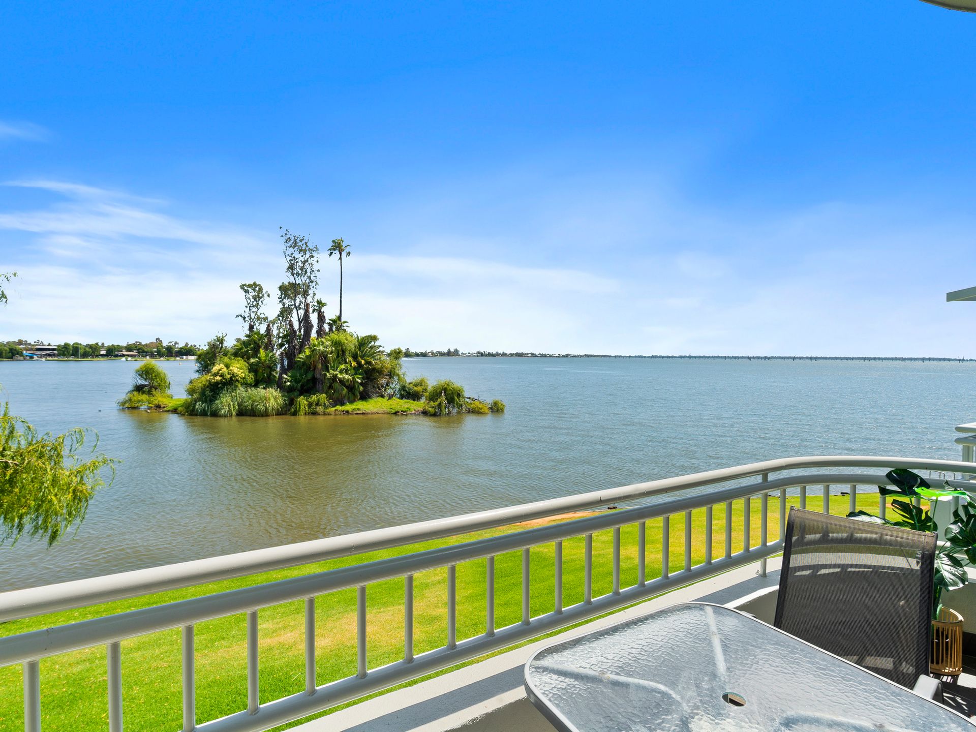 Yarrawonga Lakeside Apartment 40