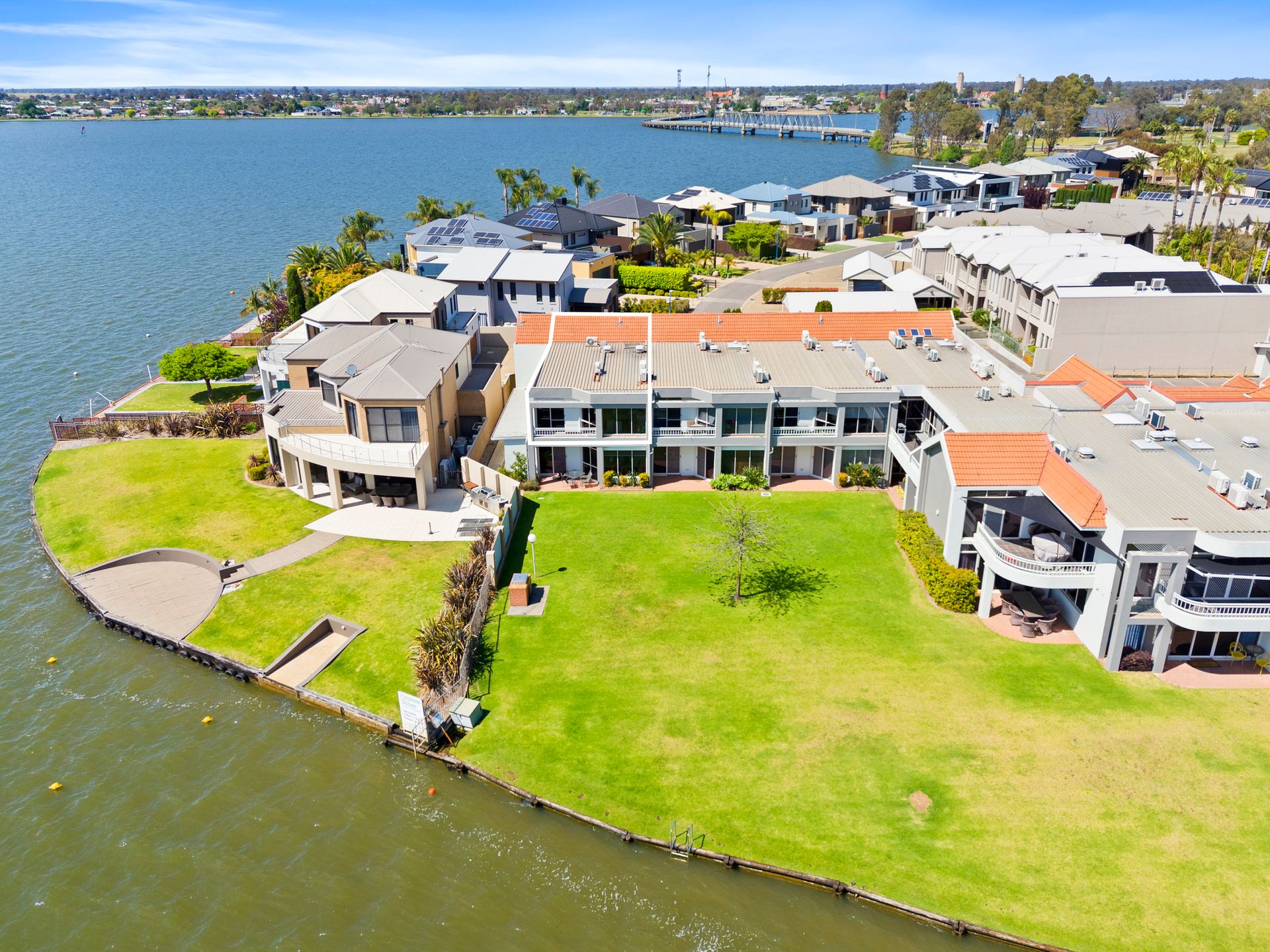 Yarrawonga Lakeside Apartment 50