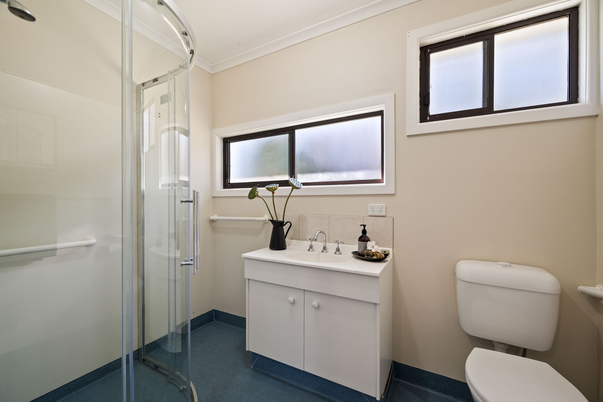 The Little Farmhouse – Pet Friendly with Magnificent Views