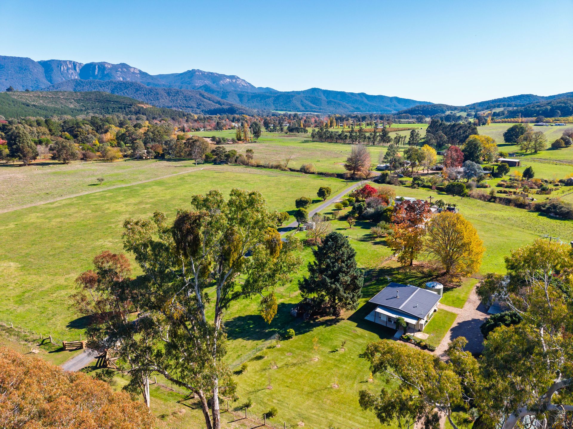 The Little Farmhouse – Pet Friendly with Magnificent Views