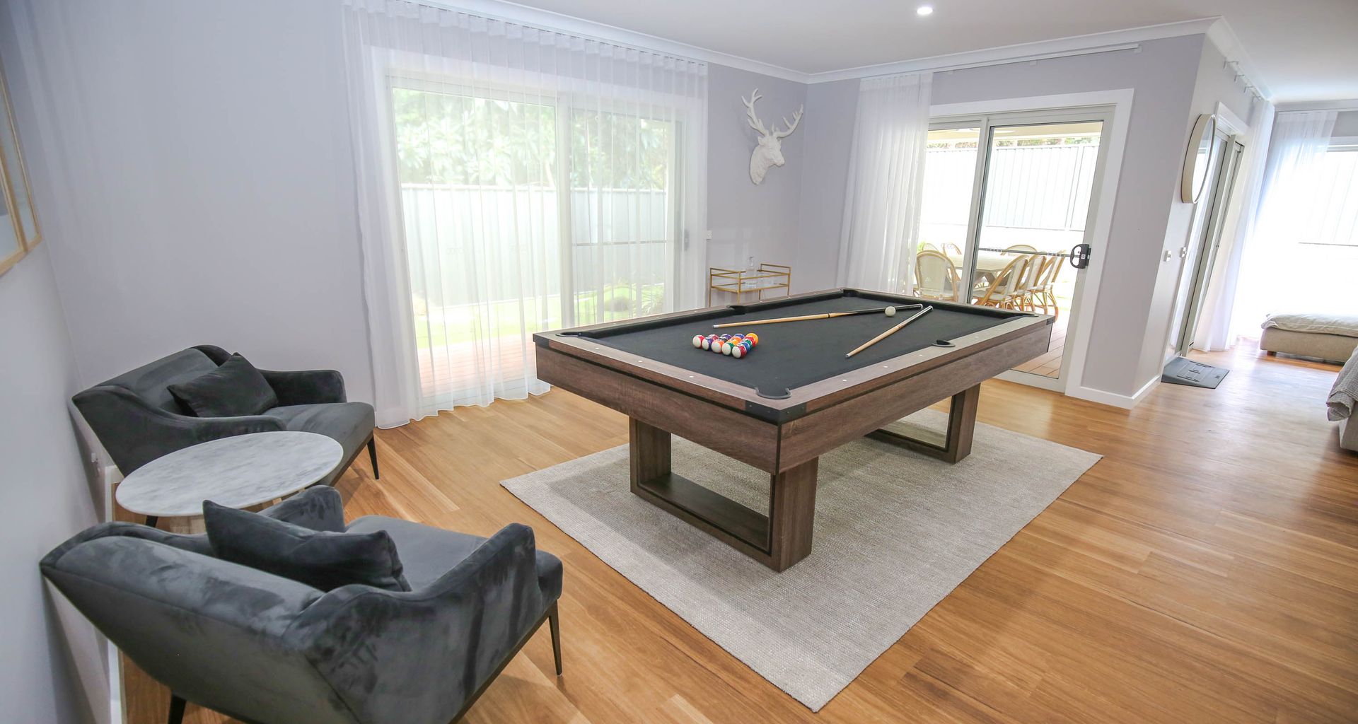 SUNDOWN COUNTRY CLUB