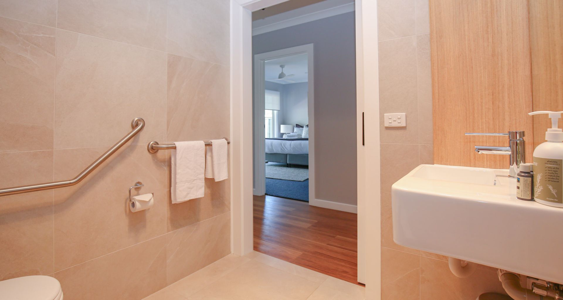 SUNDOWN COUNTRY CLUB