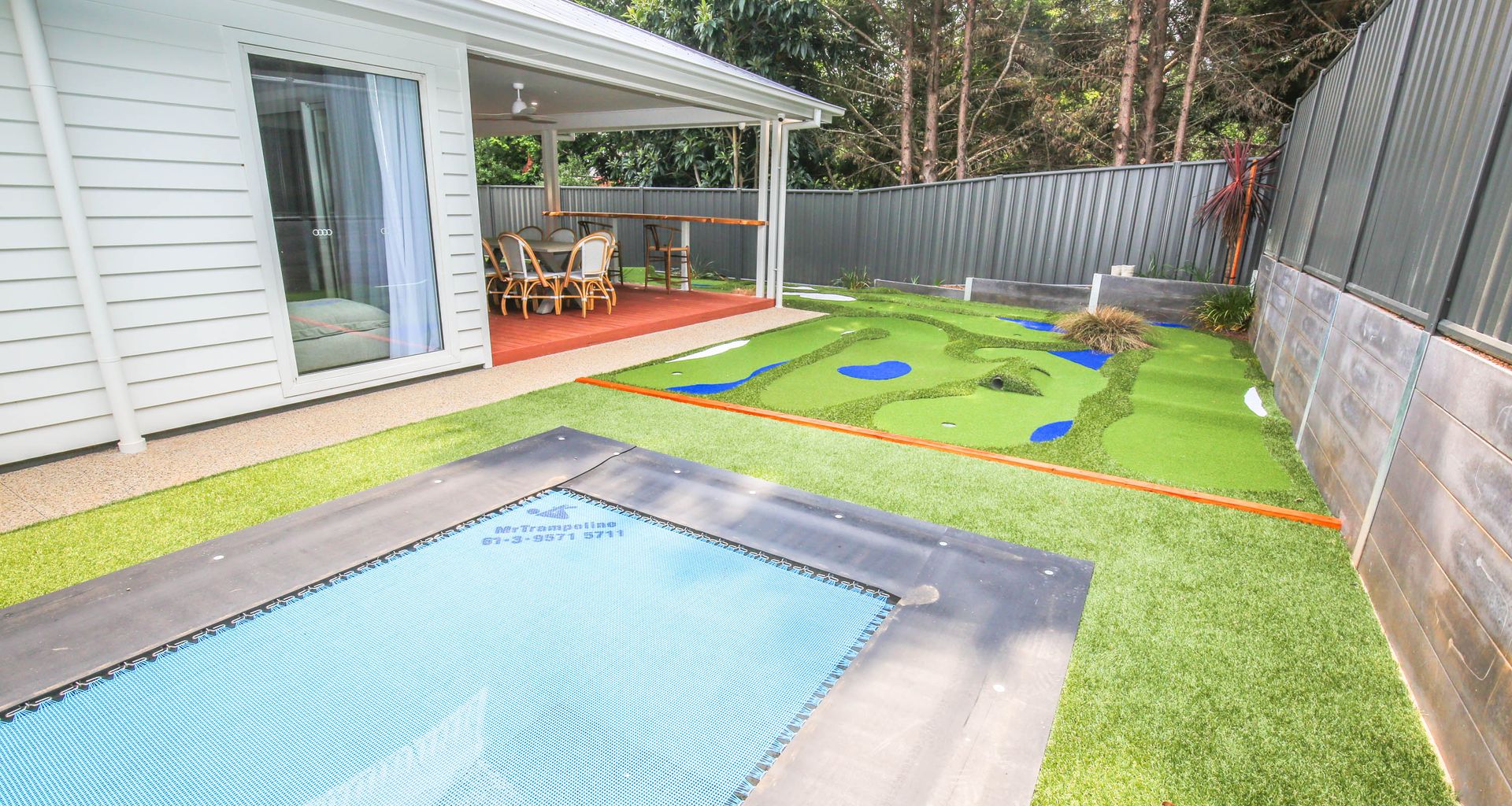 SUNDOWN COUNTRY CLUB