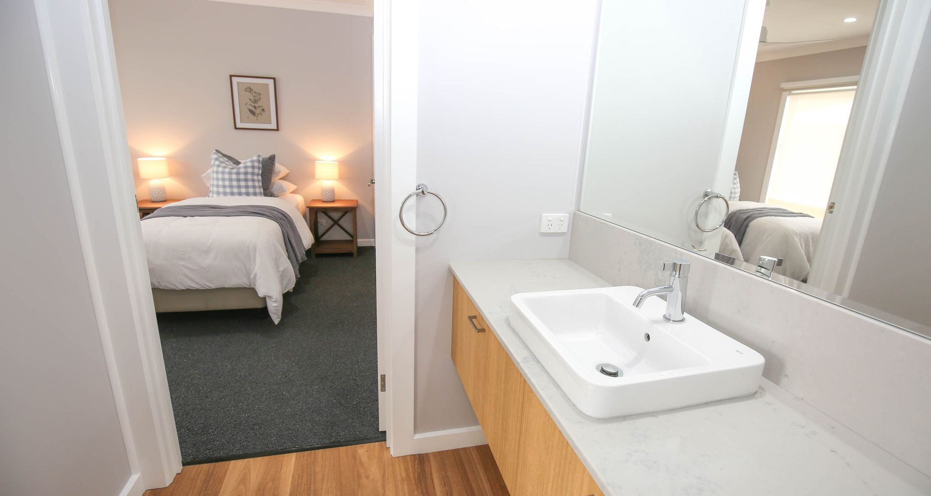 SUNDOWN COUNTRY CLUB