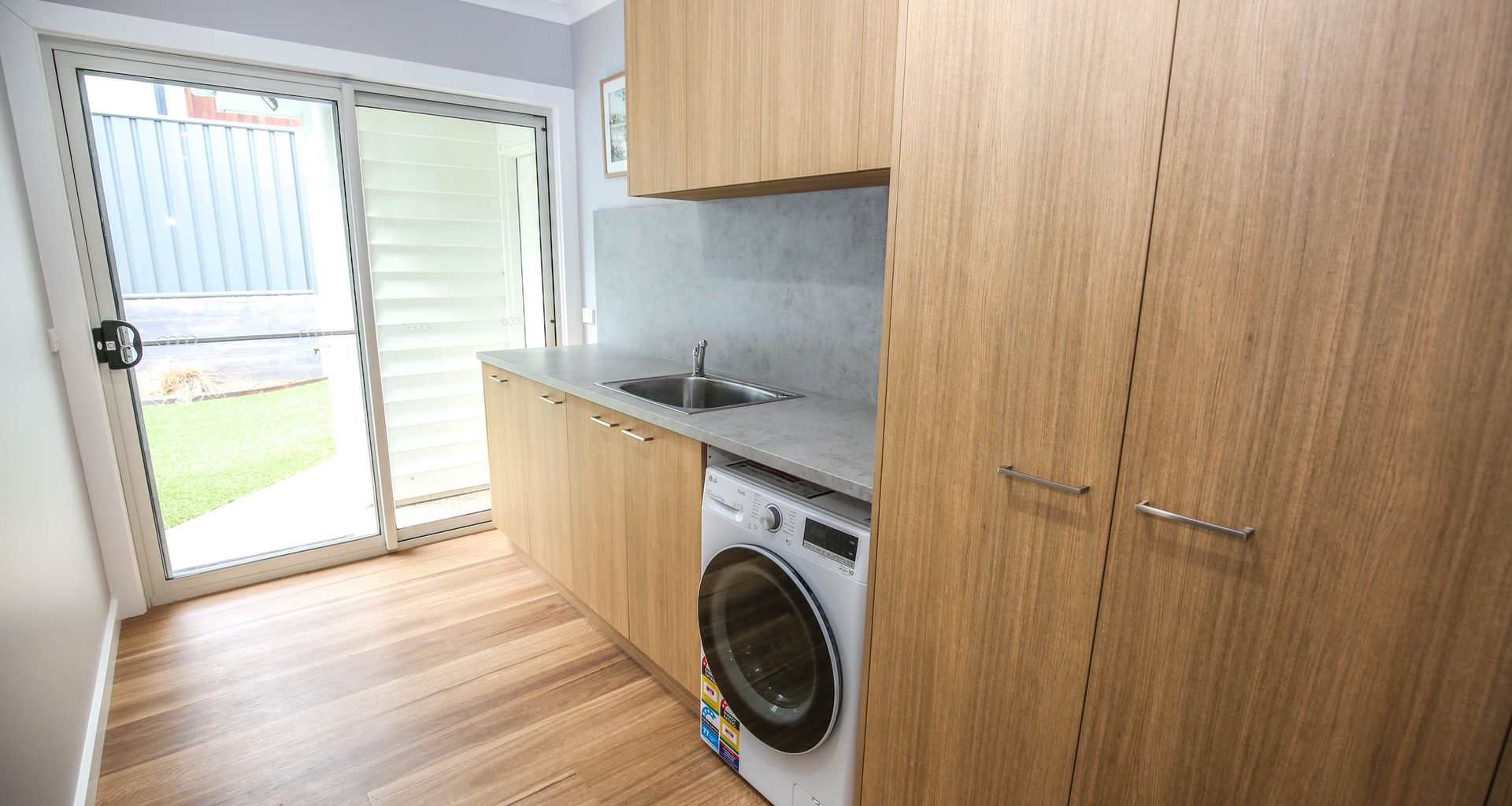 SUNDOWN COUNTRY CLUB