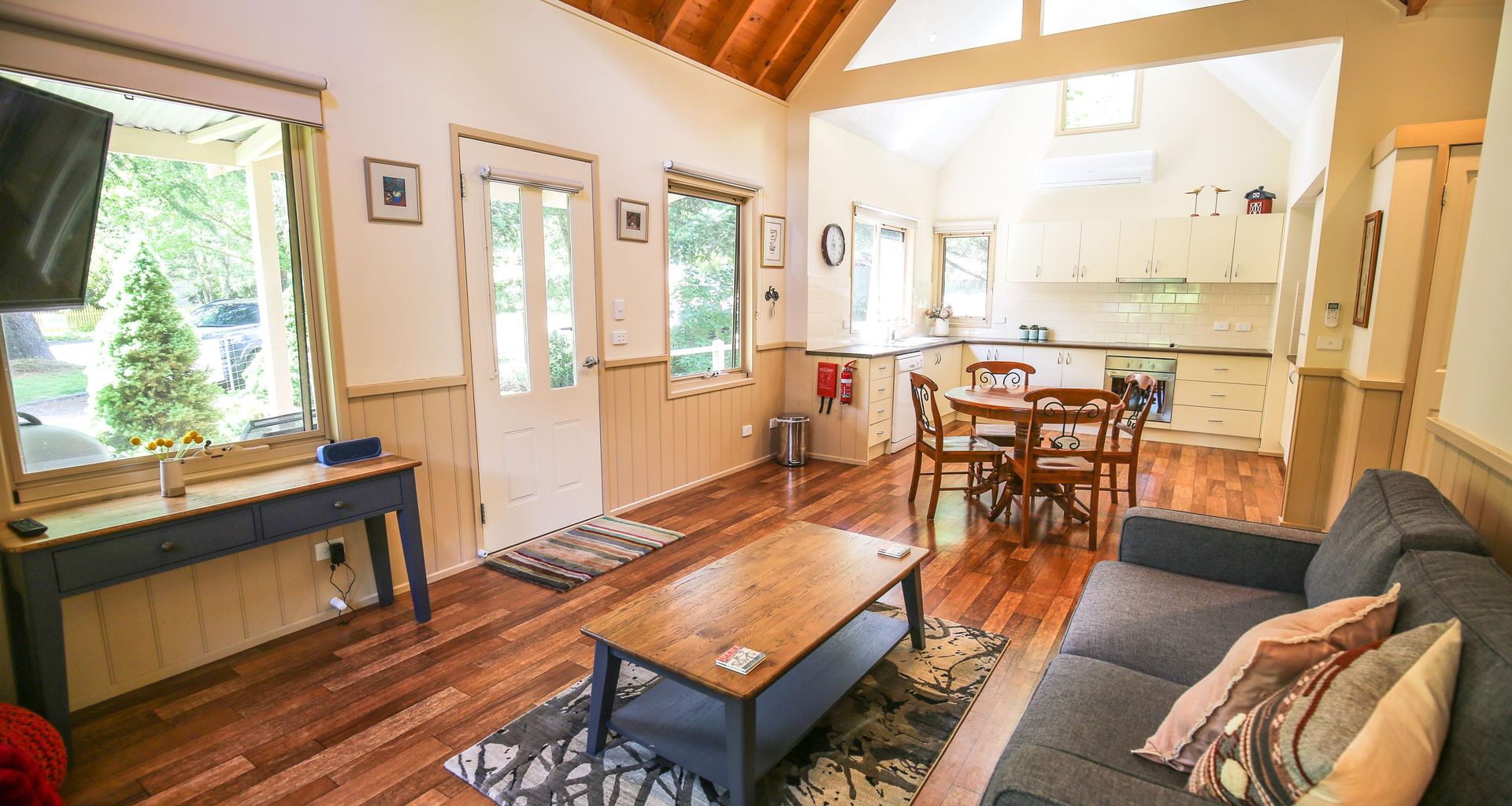ALPINE ARNICA COTTAGE 1